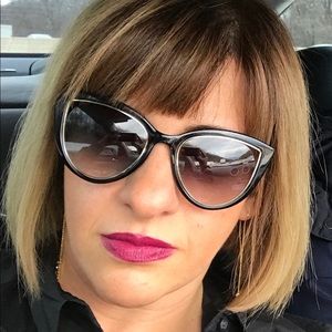 Meet your Posher, Nina